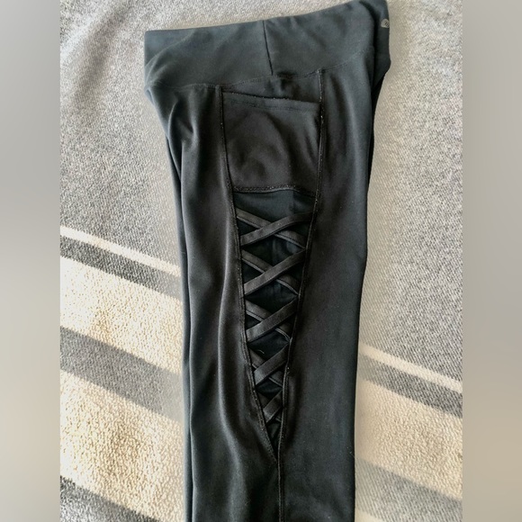 Balance Collection Black HR with Pockets and Sheer Detail 25” size medium - Picture 1 of 8